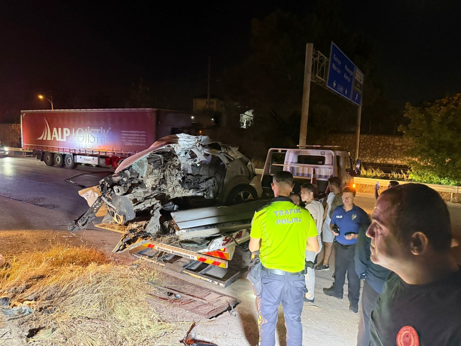 Serik’te Feci Kaza: Araçtan Kopan Motor Barakaya Girdi, Faciadan Dönüldü