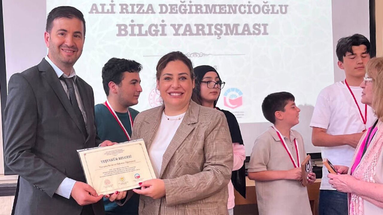 Türk Okulları Arası Bilgi Yarışması’nın 32.ncisi Londra’da Yapıldı