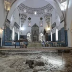 2. Murad Camisi’nde 600 yıllık havuz kalıntısı ortaya çıkarıldı