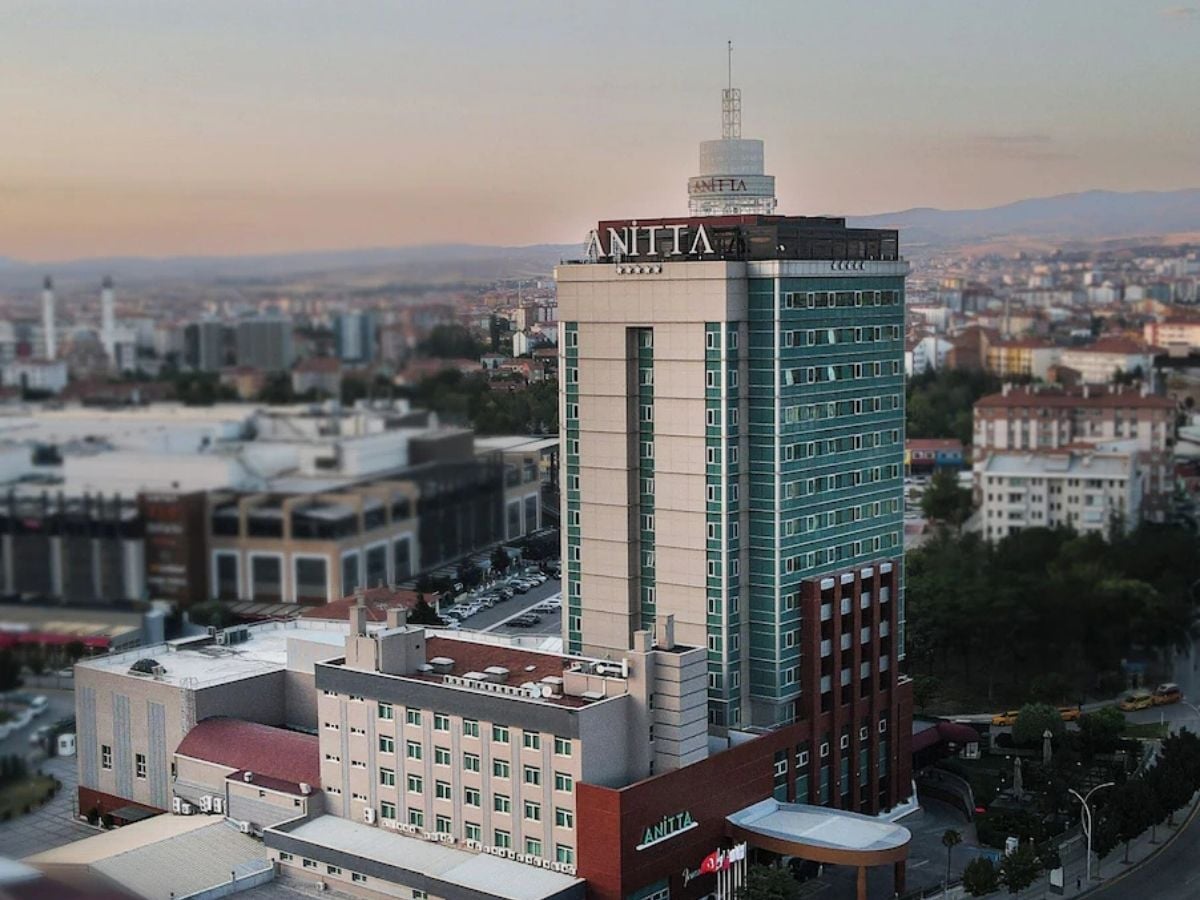 Anitta Otel’in satışı Çorum’da tamamlandı, yeni sahibi Savaş Balçık oldu