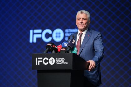 Bakan Bolat “İstanbul Hazır Giyim ve Moda Fuarı”nda konuştu!