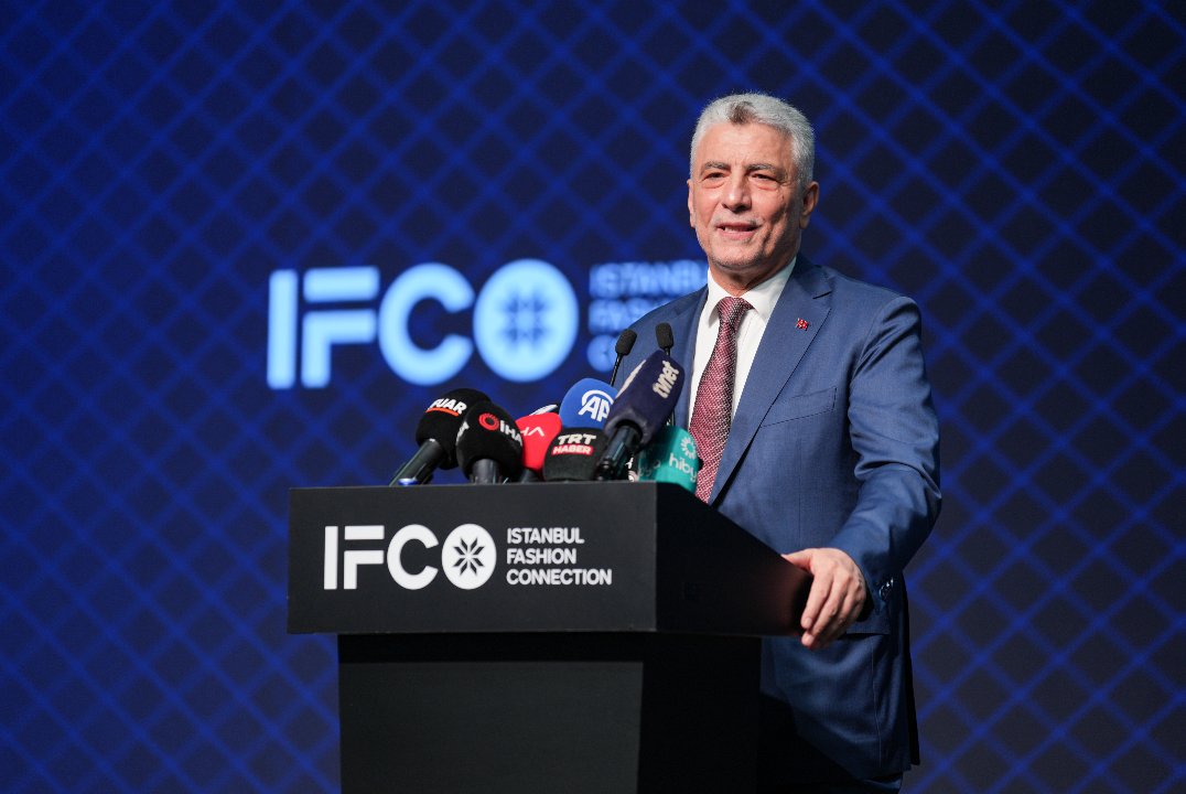 Bakan Bolat “İstanbul Hazır Giyim ve Moda Fuarı”nda konuştu!