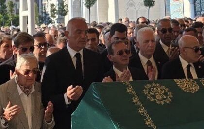 Bakan Ersoy, Birol Altınkılıç’ın cenazesine katıldı Bakan Ersoy, Birol Altınkılıç’ın cenazesine katıldı