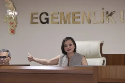 Başkan Kınay muhtarlar toplantısında konuştu: “Şov değil hizmet peşindeyiz”