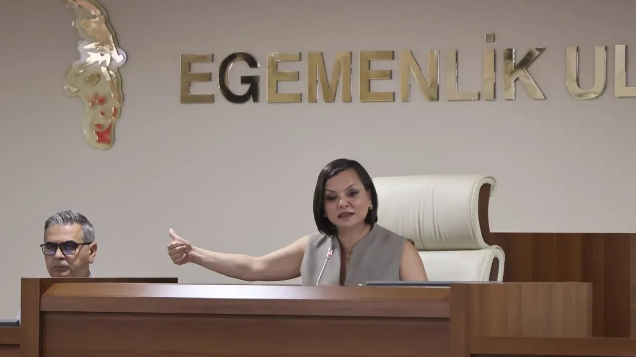 Başkan Kınay muhtarlar toplantısında konuştu: “Şov değil hizmet peşindeyiz”