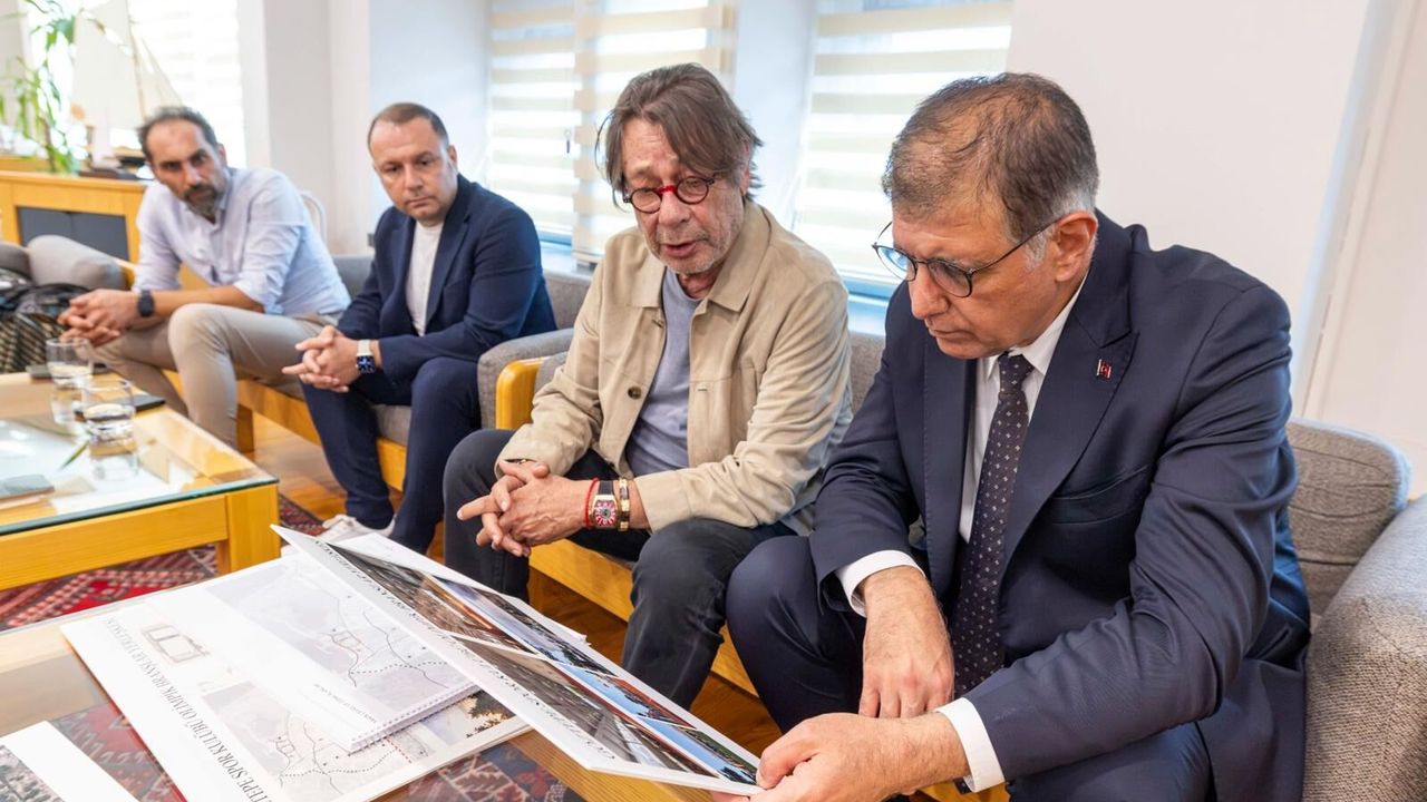 Başkan Tugay ve Sepil Göztepe’nin İnciraltı projesini görüştü