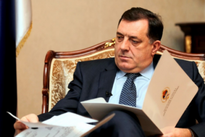 Bosna Hersek Merkez Seçim Komisyonu, Bosnalı Sırp lider Dodik'i görevden aldı