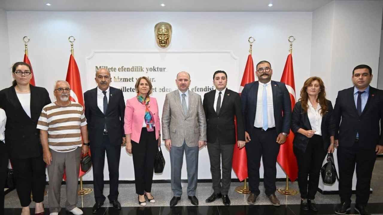 CHP İl Başkanı Rıza Tekerek ve Yönetiminden Vali Serdengeçti’ye Ziyaret