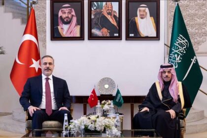 Dışişleri Bakanı Fidan, Suudi Arabistan Dışişleri Bakanı bin Ferhan ile görüştü