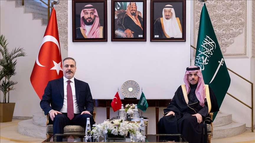 Dışişleri Bakanı Fidan, Suudi Arabistan Dışişleri Bakanı bin Ferhan ile görüştü