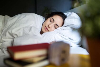 Düşük uyku kalitesi, beynin hızlı yaşlanmasına sebep olabilir
