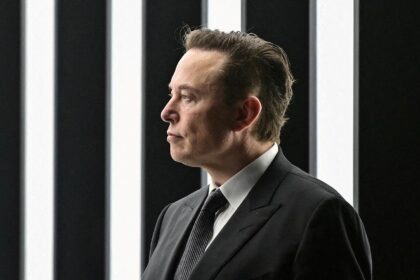 Elon Musk’tan hızlı yalanlama: Satmayacağım