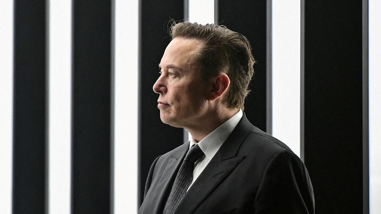 Elon Musk’tan hızlı yalanlama: Satmayacağım