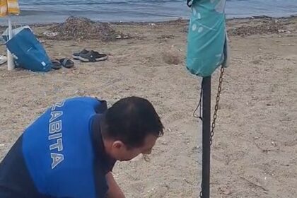 Erdek'te Sahil İşgaline Zabıta Engeli: Zincirler Kesildi, Cezalar Kesildi