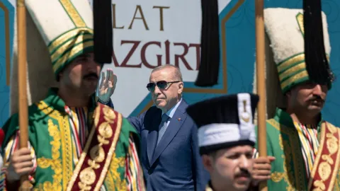 Erdoğan’dan sefere çıkma göndermeli ‘süreç’ mesajı: ‘Atımızın kuyruğunu bağladık’ Erdoğan’dan sefere çıkma göndermeli ‘süreç’ mesajı: ‘Atımızın kuyruğunu bağladık’
