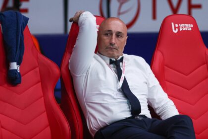 Fenerbahçe, Abbondanza ile yollarını ayırdı Fenerbahçe, Abbondanza ile yollarını ayırdı