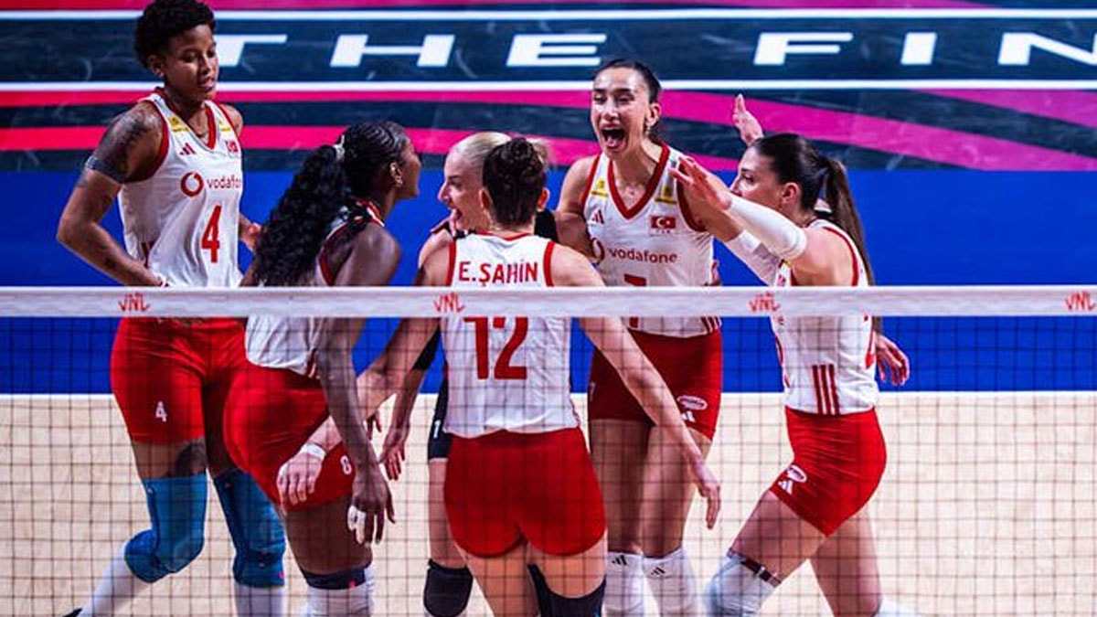 Filenin Sultanları yarı finalde! Tarih yazıyoruz