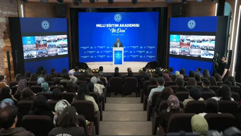 GÖRÜŞ | Ne öğrenci ne öğretmen: Milli Eğitim Akademisi eziyeti