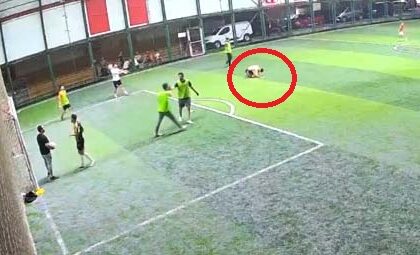 Halı saha maçı sırasında fenalaştı, hastanede hayatını kaybetti