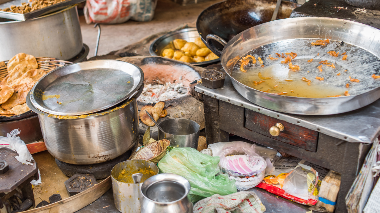 Her gün yüzlerce kişi geliyor! Ünlü restoranlarda ‘fare’ skandalı
