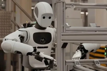 İnsansı robotlar “robot okullarında” gerçek iş yaşamına hazırlanıyor İnsansı robotlar “robot okullarında” gerçek iş yaşamına hazırlanıyor