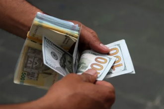 İran para biriminde tarihi çöküş: 1 dolar 200 bin Tümen!