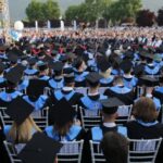 IUS'tan tarihi başarı: 400'e yakın mezun verdi!