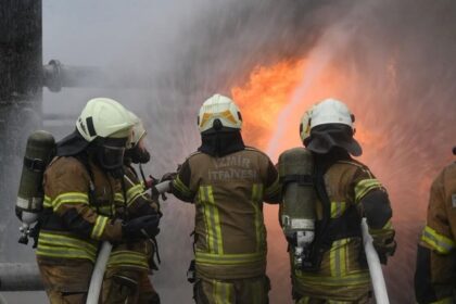 İzmir itfaiyesi temmuz ayında 4 bin 316 olaya müdahale etti