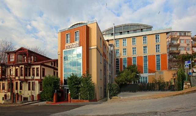 İzmit’te Wes Hotel 450 milyon TL’ye satışa sunuldu