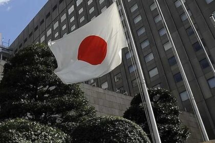 Japonya ekonomisinde çifte kıskaç: Merkez Bankası ve hükümet karşı karşıya geldi! Japonya ekonomisinde çifte kıskaç: Merkez Bankası ve hükümet karşı karşıya geldi!