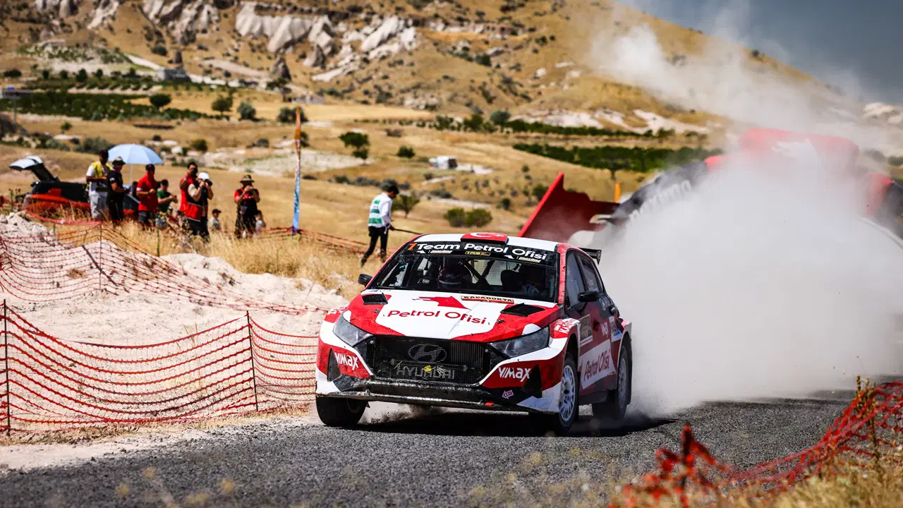 Kapadokya rallisinde zaferin adı yine Kerem Kazaz Kapadokya rallisinde zaferin adı yine Kerem Kazaz