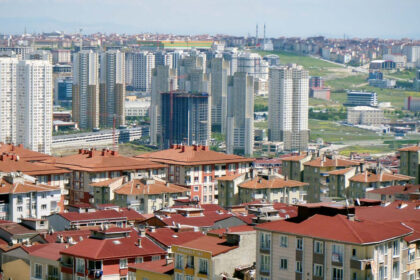 Kiracının çilesi bitmiyor, hem küçük hem pahalı
