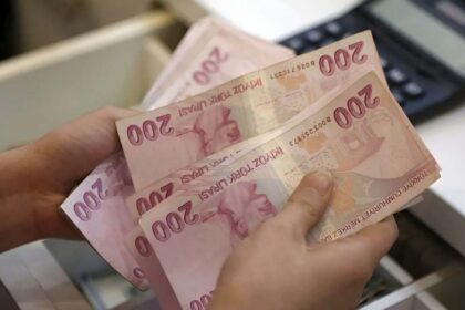 Memur ve emeklinin dört gözle beklediği zamda masada iki senaryo var