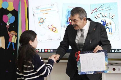Milli Eğitim Bakanlığı’ndan karnelerde Atatürk kararı Milli Eğitim Bakanlığı’ndan karnelerde Atatürk kararı
