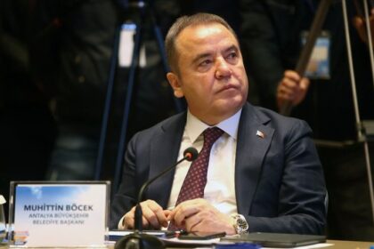 Muhittin Böcek ek ifade verdi. “Adaylık için 15 milyon euro istedi” iddiası