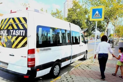 Okul zili çalmadan servis çilesi başladı: Ücretler cep yakıyor