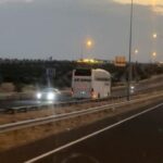 Otobanda akılalmaz anlar! Ters yöne giren yolcu otobüsü böyle görüntülendi