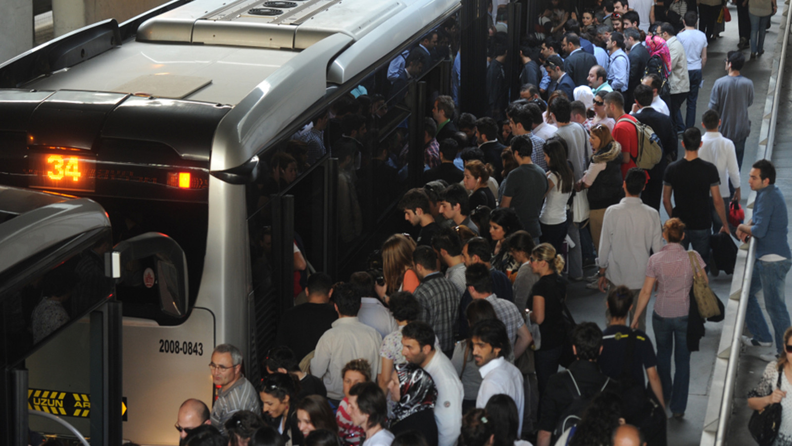 Pahalılık ve deprem korkusu, giden gidene…