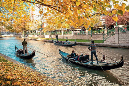 Porsuk kıyısında festival havası