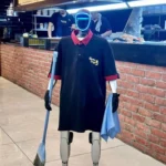 Robot garson bile isyan etti: ‘Diğer garsonları gaza getiriyor, patron zam, patron zam deyip duruyor’