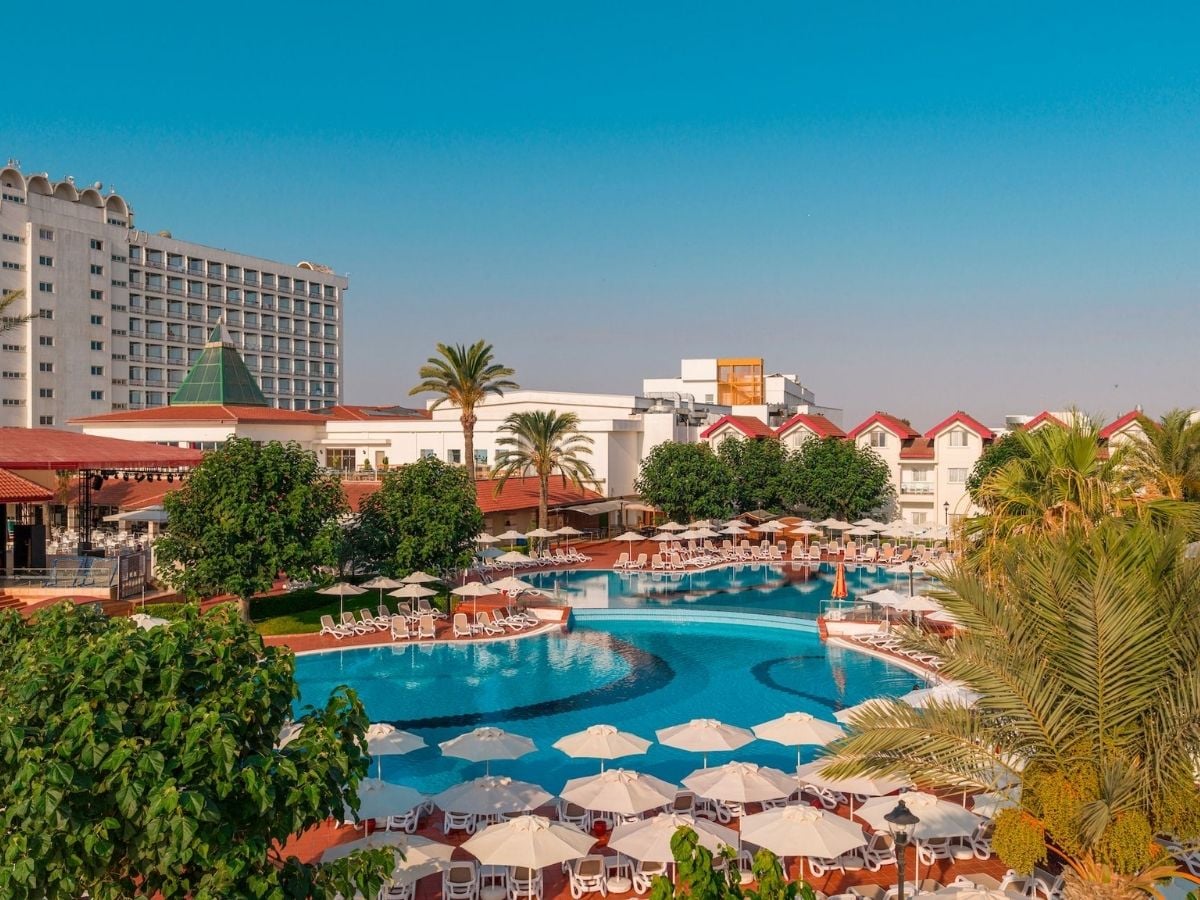 Salamis Bay Conti Resort Hotel’de ailelere özel tatil seçenekleri