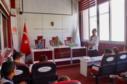 Seferihisar’da çocuklar söz sahibi oluyor: Çocuk Meclisi’nden dikkat çeken öneriler