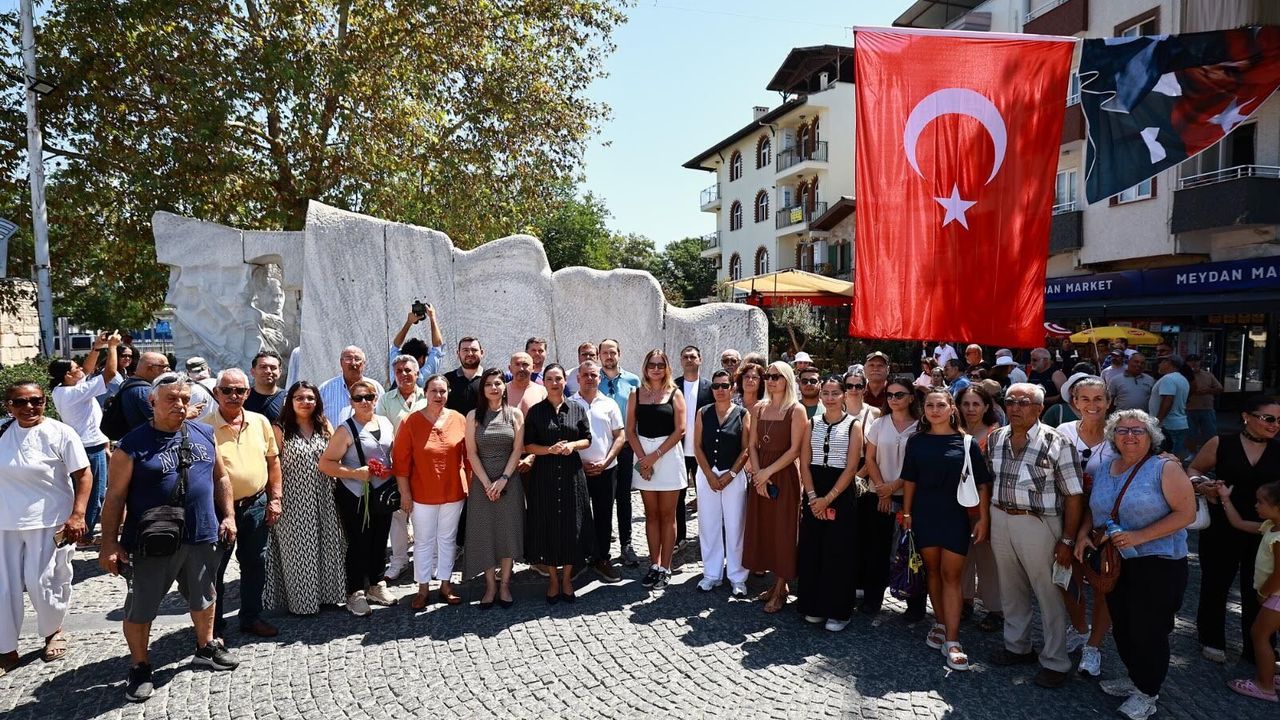 Selçuk Kurtuluş Yolu Anıtı’nda Büyük Taarruz’un 104. yılı anıldı