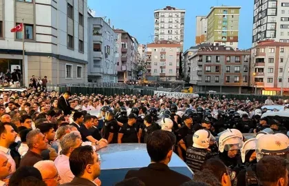 Süleymancılar’ın Ümraniye’deki adresine operasyon: Polisle cemaat üyeleri arasında arbede