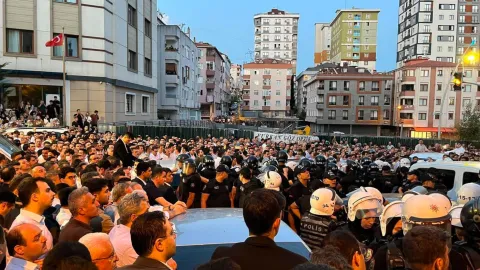 Süleymancılar’ın Ümraniye’deki adresine operasyon: Polisle cemaat üyeleri arasında arbede