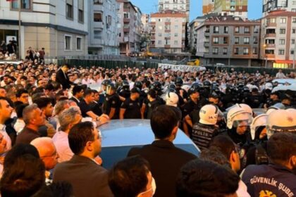 Süleymancılar’ın Ümraniye’deki merkezine polis baskını