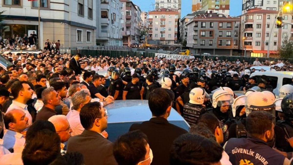 Süleymancılar’ın Ümraniye’deki merkezine polis baskını