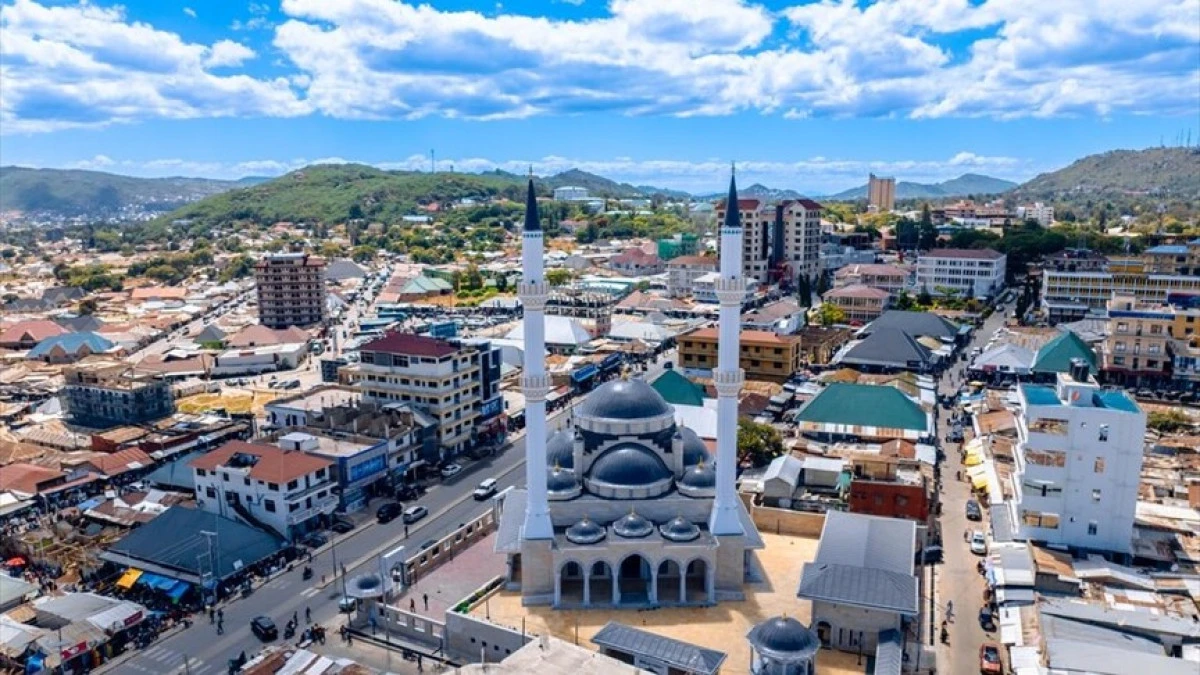 Tanzanya’da Osmanlı mimarisiyle inşa edilen caminin açılışı yapıldı