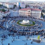 Tarihi meydanda rekor. Bin 58 kadın aynı anda halay çekti