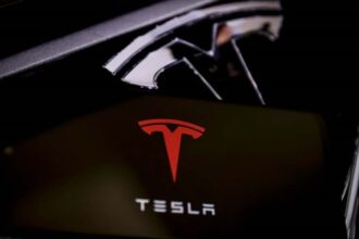 Tesla’nın projesi çöktü: Siparişler durduruldu